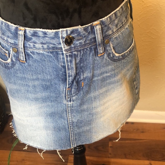 Fossil Denim White Wash Raw Hem Mini Skirt 4 - Picture 3 of 8